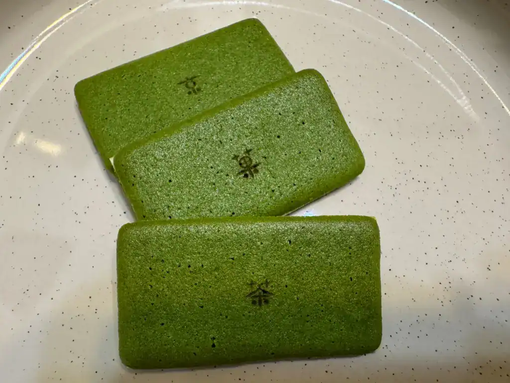 當宇治抹茶餅乾遇上白巧克力。